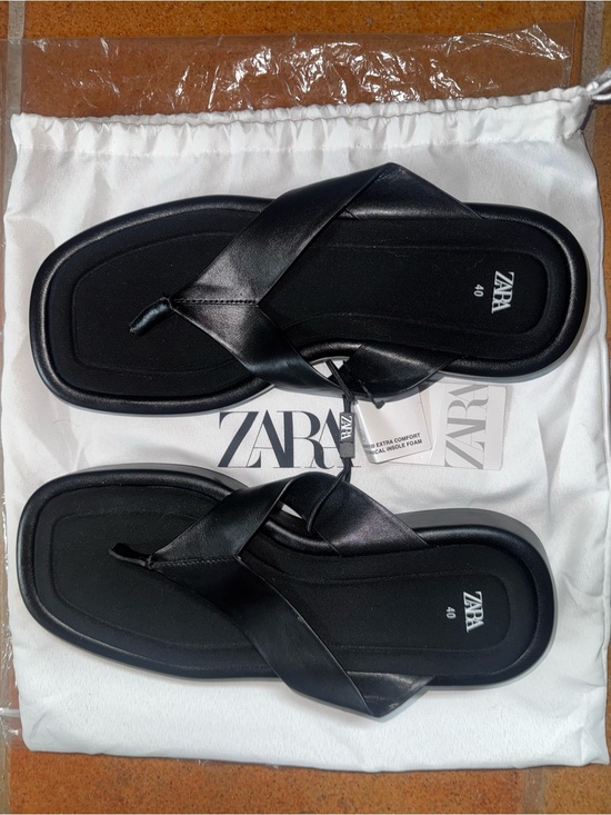 Zara Shoes - Zara Black Crisscross Thong Sandals
